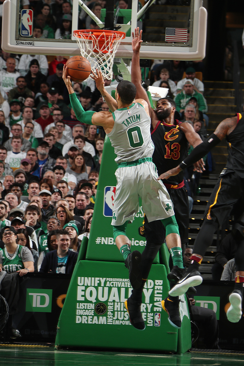 开云体育下载-公牛鏖战江苏队，欧文高光表现